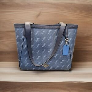 NEW COACH 👜 Medium Tote Horse & Carriage Dot Print Denim Blue Leather C4061